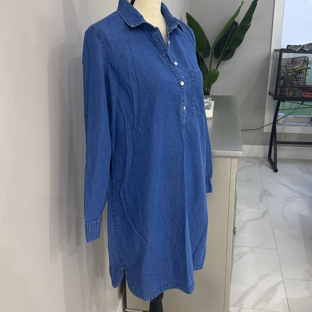 Old Navy Chambray Button Up Shirt Dress.  Sz M - Picture 3 of 8